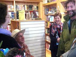 Buck signing books, Andrea Meditch