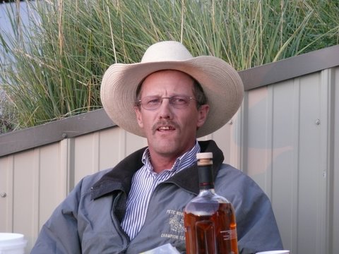 Billy Flynn telling jokes