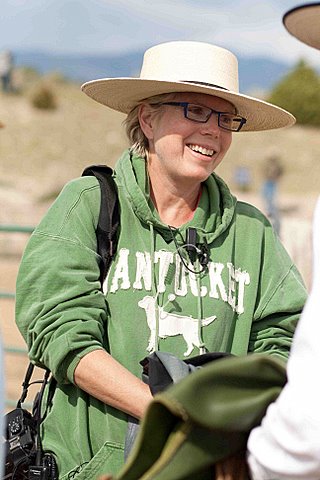 Cindy Meehl chatting with Mary Brannaman and Betsy Shirley